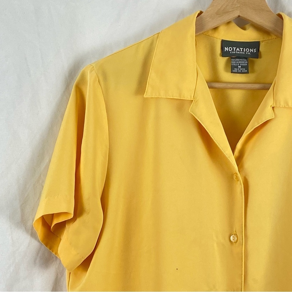 Notations Clothing Co Women's Yellow Button-Up Short Sleeve Top Size Medium - Picture 2 of 16